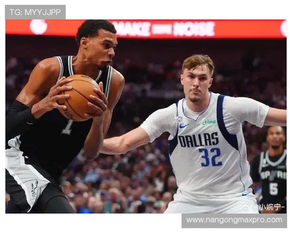 NBA巅峰对决巨星闪耀全场战术博弈引爆激情之夜精彩回顾再现荣耀时刻